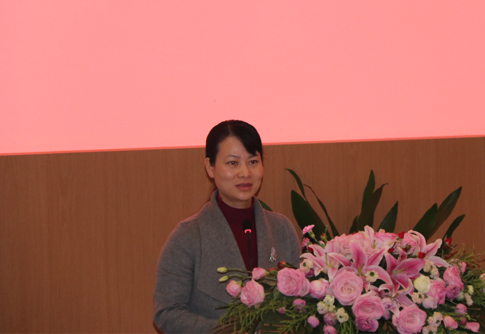 3羅紅玲局長發(fā)表講話.png